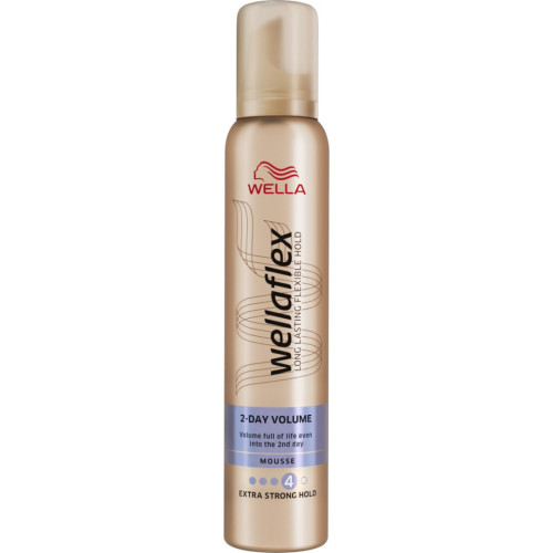 Wella Wellaflex 2-Day Volume Αφρός Μαλλιών Όγκος 4 Extra Strong Hold 200ml